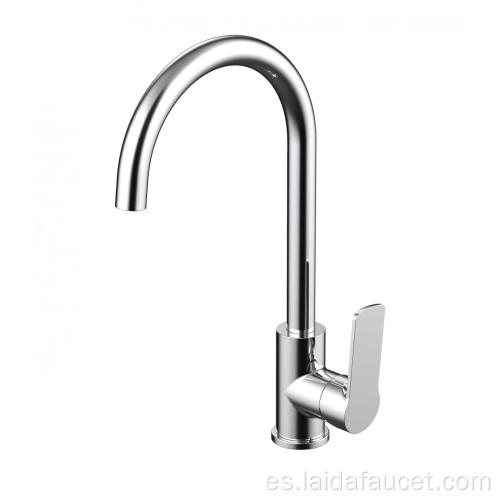 Grifo de cocina de latón cepillado